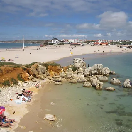 Apartment Da Areia Branca Near The Praia da Lourinha