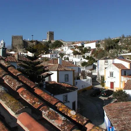 Da Areia Branca Near The Praia da Lourinha